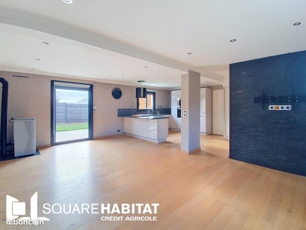 Maison à louer, 99m², Pipriac