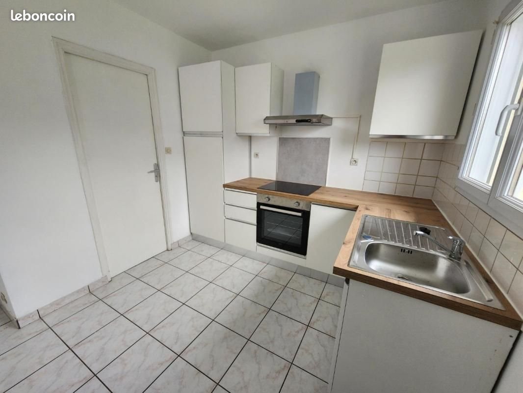 Maison à louer, 76m², Plabennec