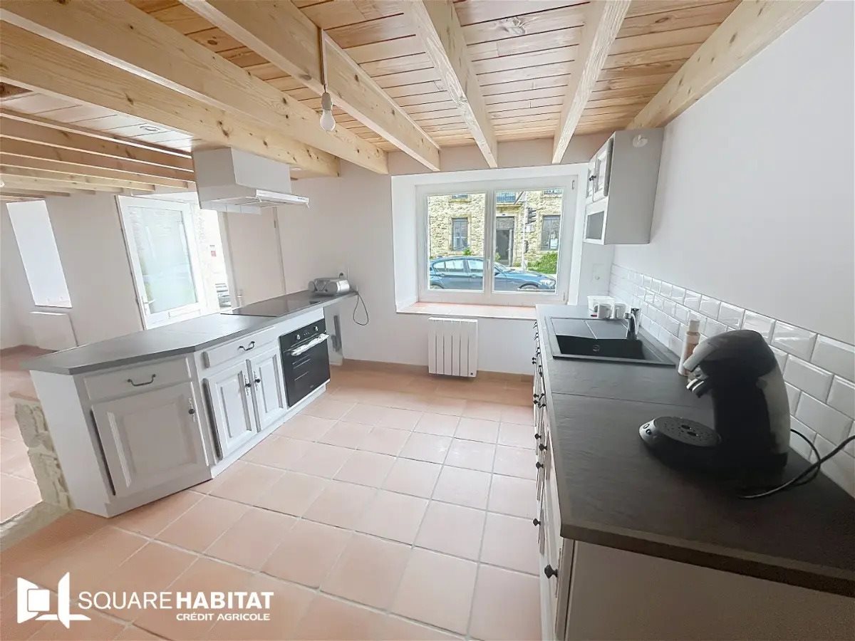 Maison à louer, 75m², Plounévez-Moëdec