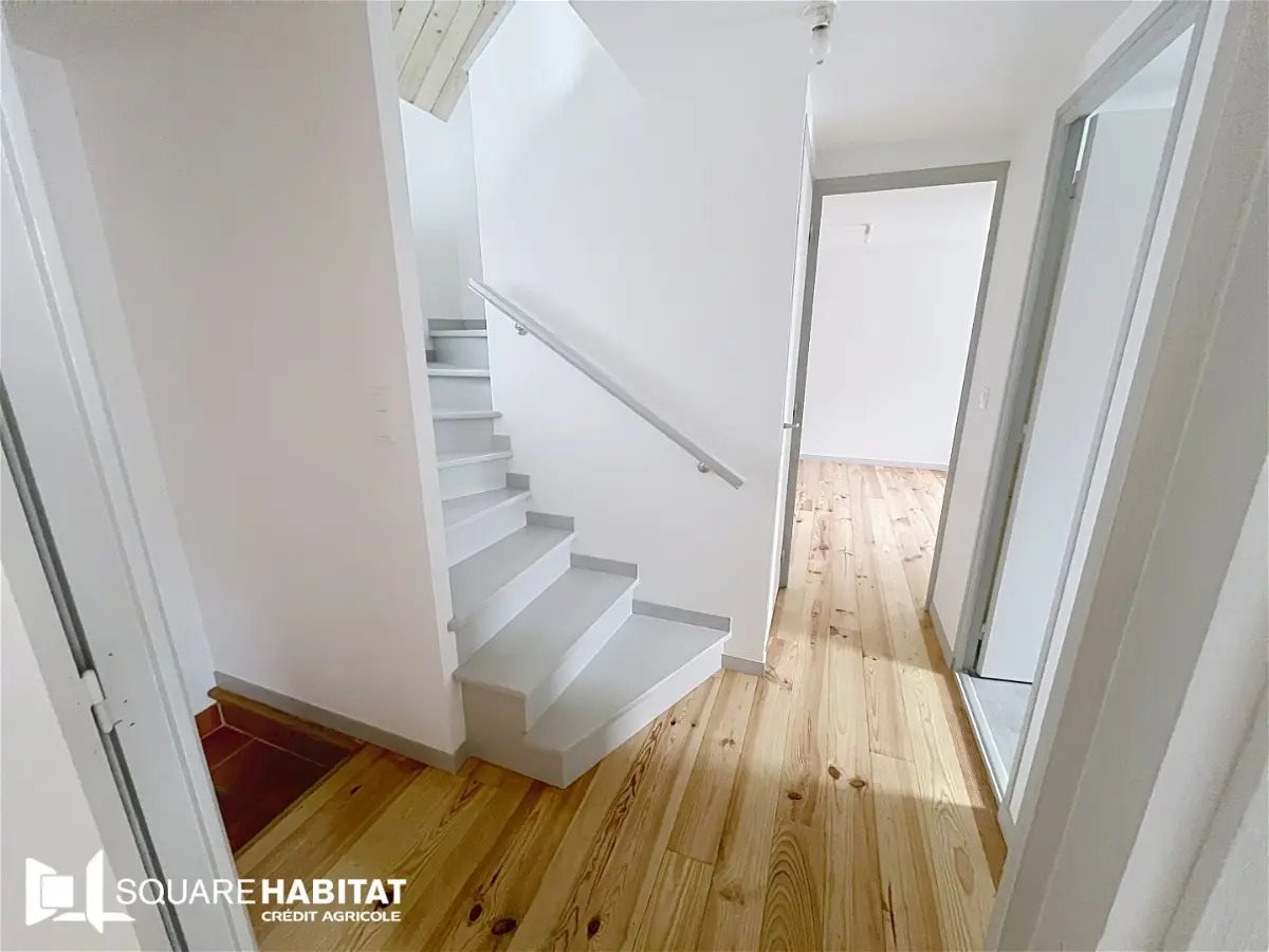 Maison à louer, 75m², Plounévez-Moëdec