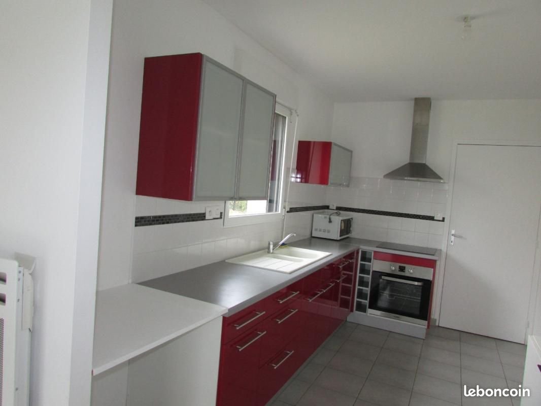 Maison à louer, 93m², Campénéac