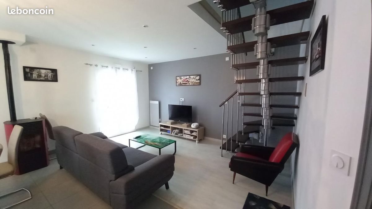 Maison à louer, 95m², Tramain