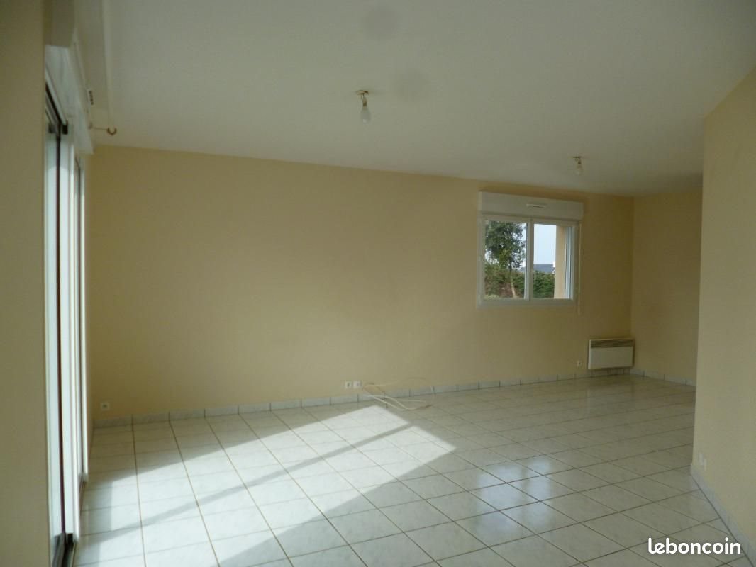 Maison à louer, 74m², Bégard