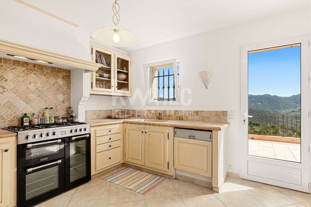 Maison à vendre, 210m², Les Adrets-de-l'Estérel