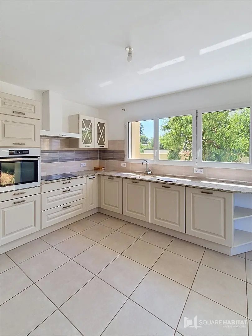Maison à louer, 197m², Ploërmel