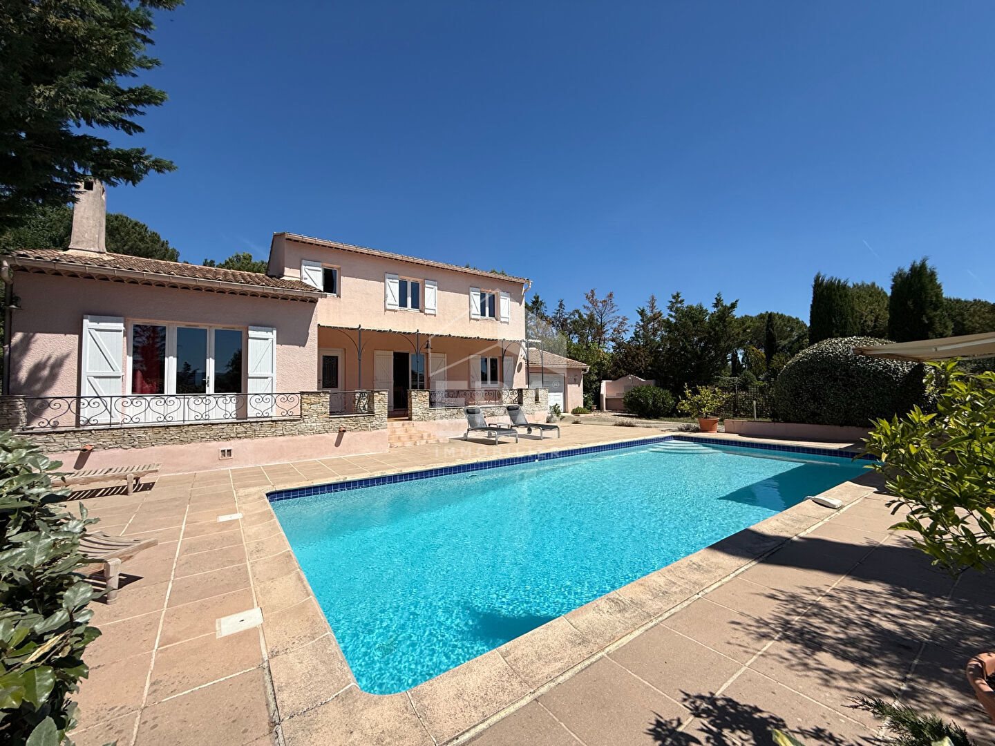 Maison à vendre, 125m², Saint-Maximin-la-Sainte-Baume