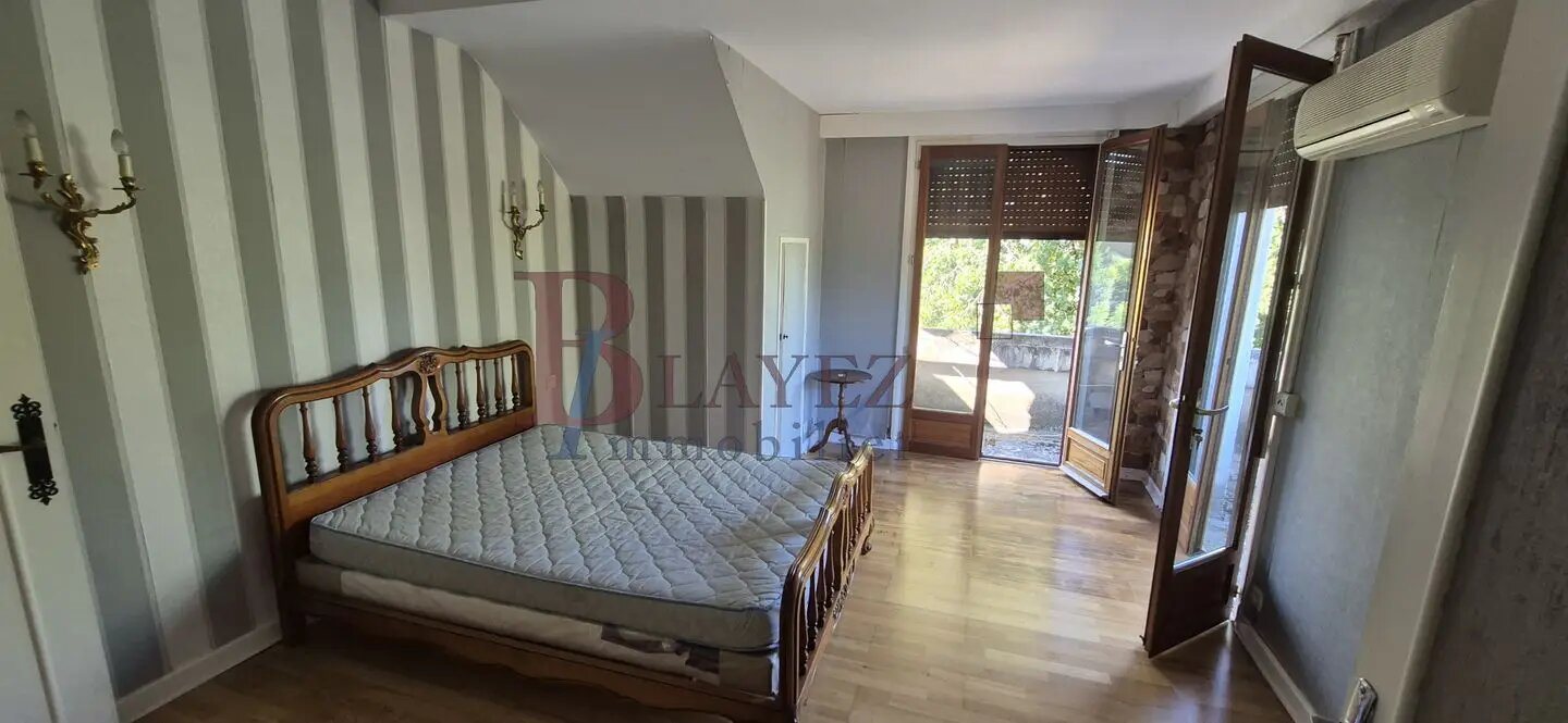 Maison à vendre, 260m², Beynat