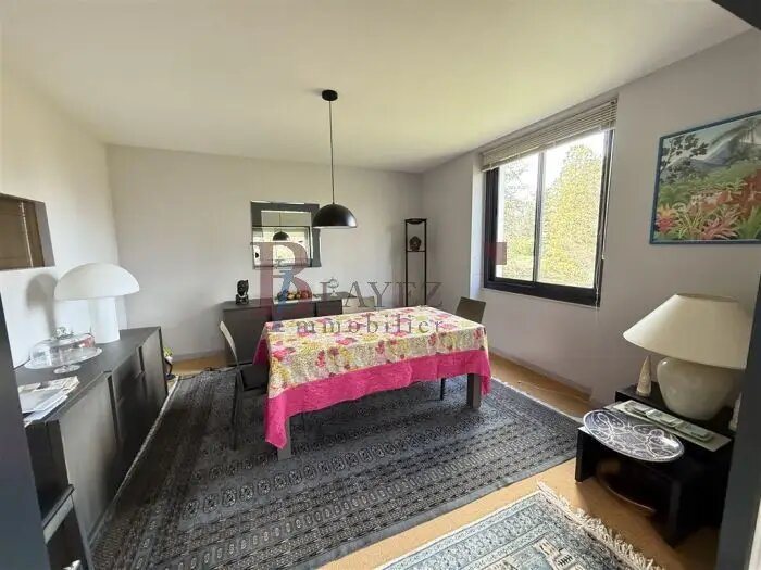 Maison à vendre, 232m², Saint-Exupéry-les-Roches