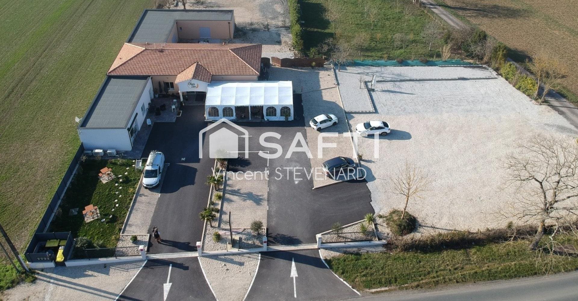 Maison à vendre, 340m², Mansle