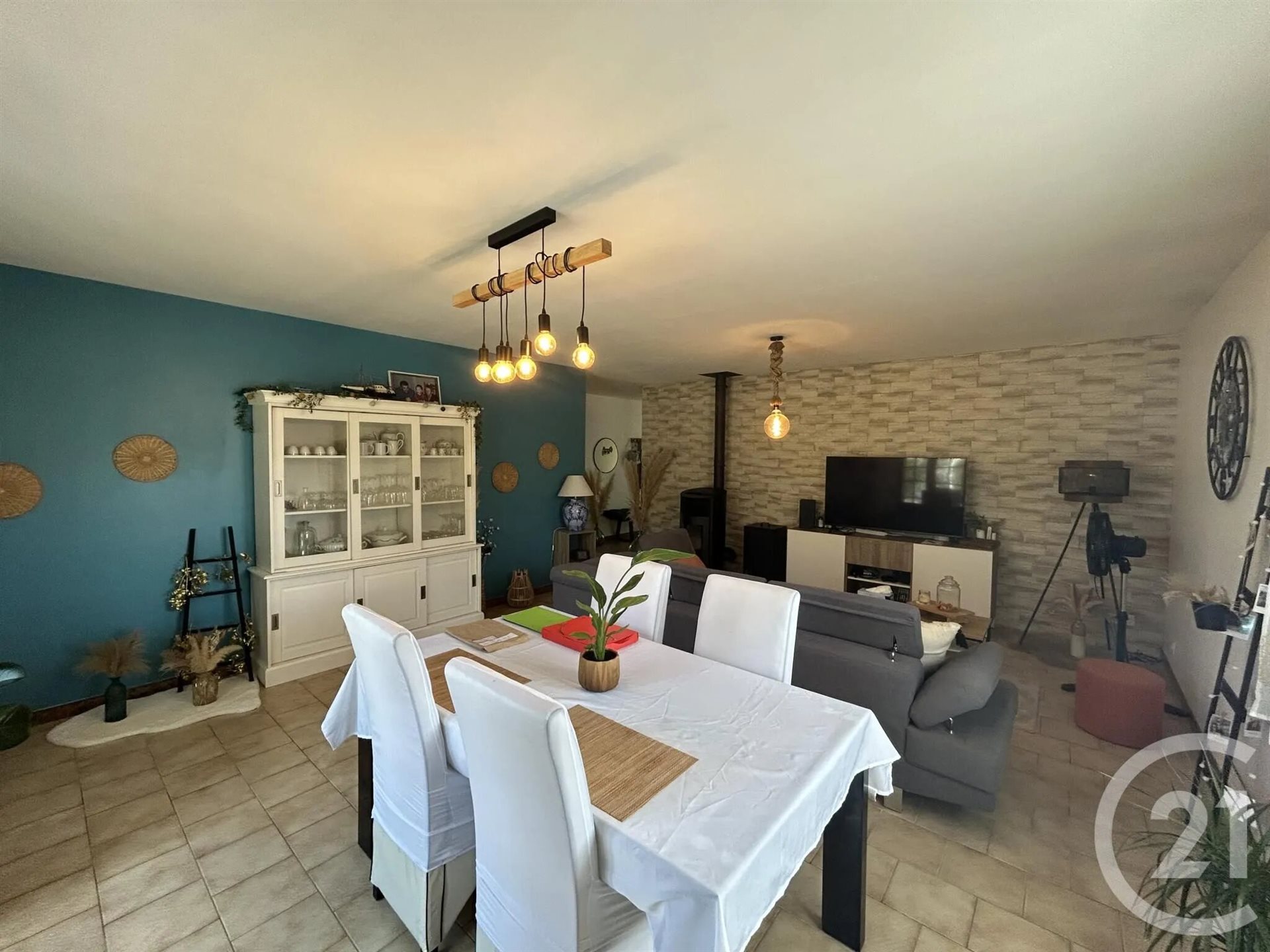 Maison à vendre, 205m², Les Eglisottes-et-Chalaures
