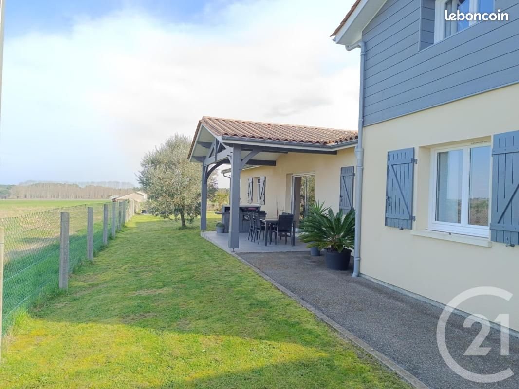 Maison à vendre, 144m², Bayas