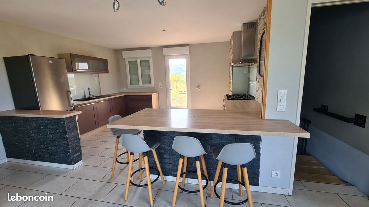 Maison à louer, 102m², Larche