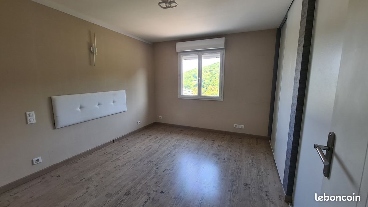 Maison à louer, 102m², Larche