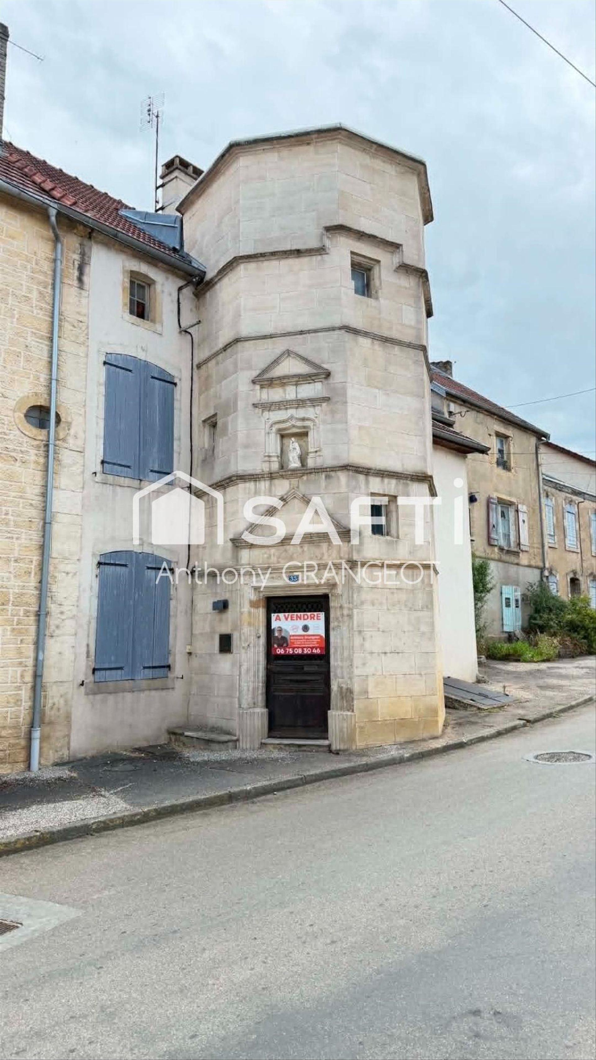 Maison à vendre, 273m², Jussey