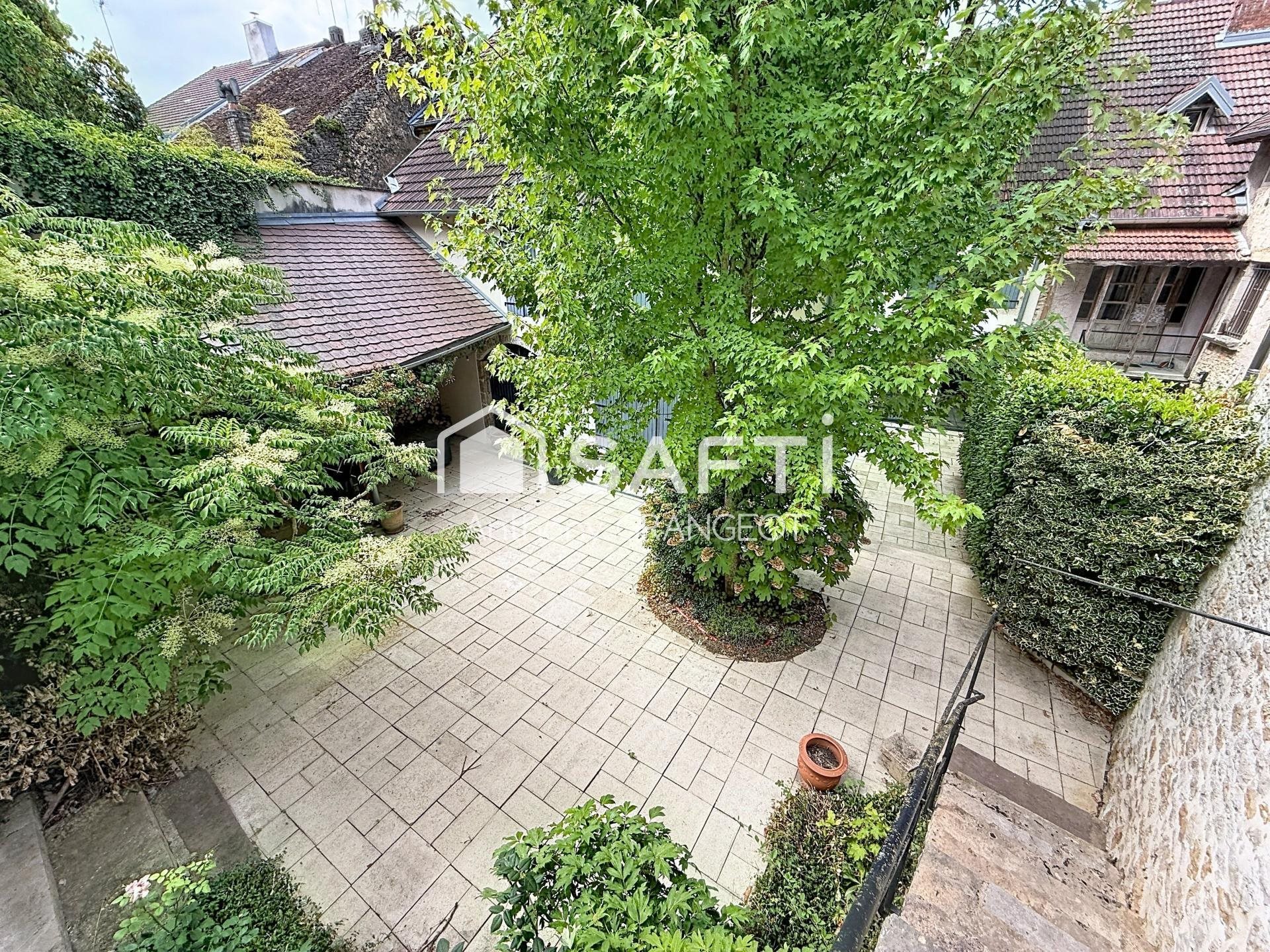 Maison à vendre, 273m², Jussey