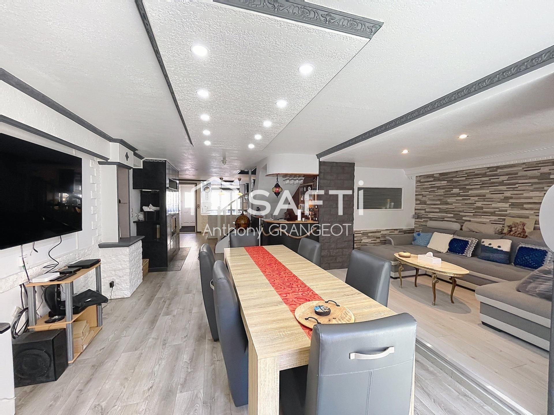 Maison à vendre, 220m², Jussey