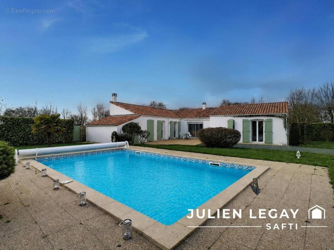 Maison à vendre, 135m², Amuré