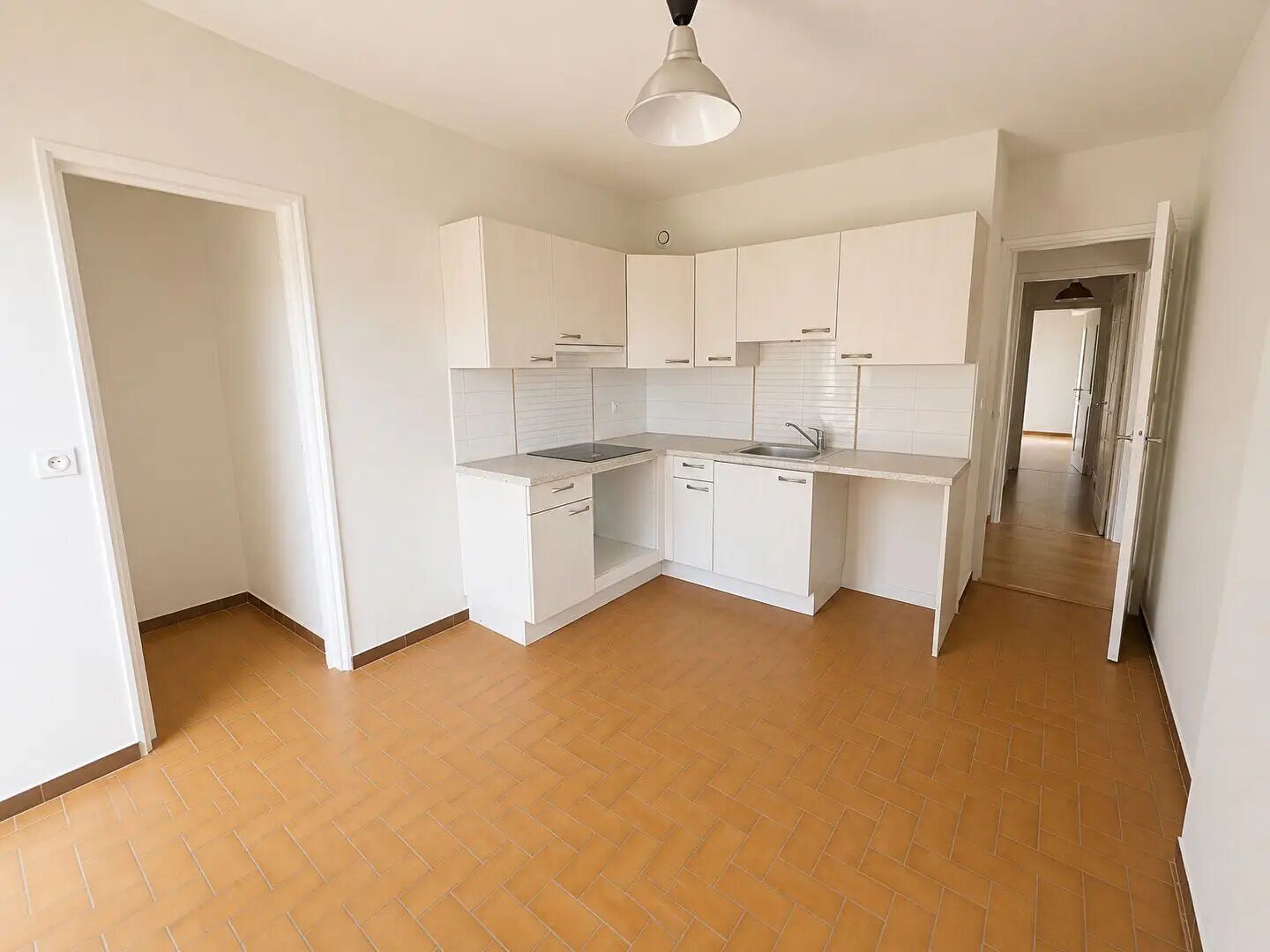 Appartement à louer, 91m², Santa-Maria-di-Lota