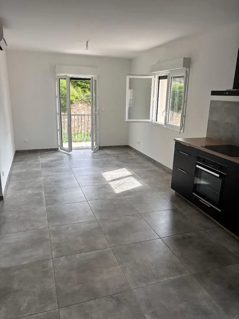 Appartement à louer, 55m², Bastia