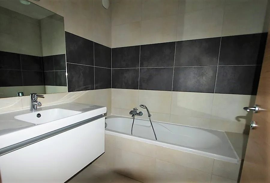 Appartement à louer, 66m², Bastia