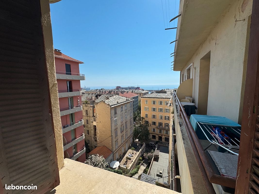 Appartement à louer, 72m², Bastia
