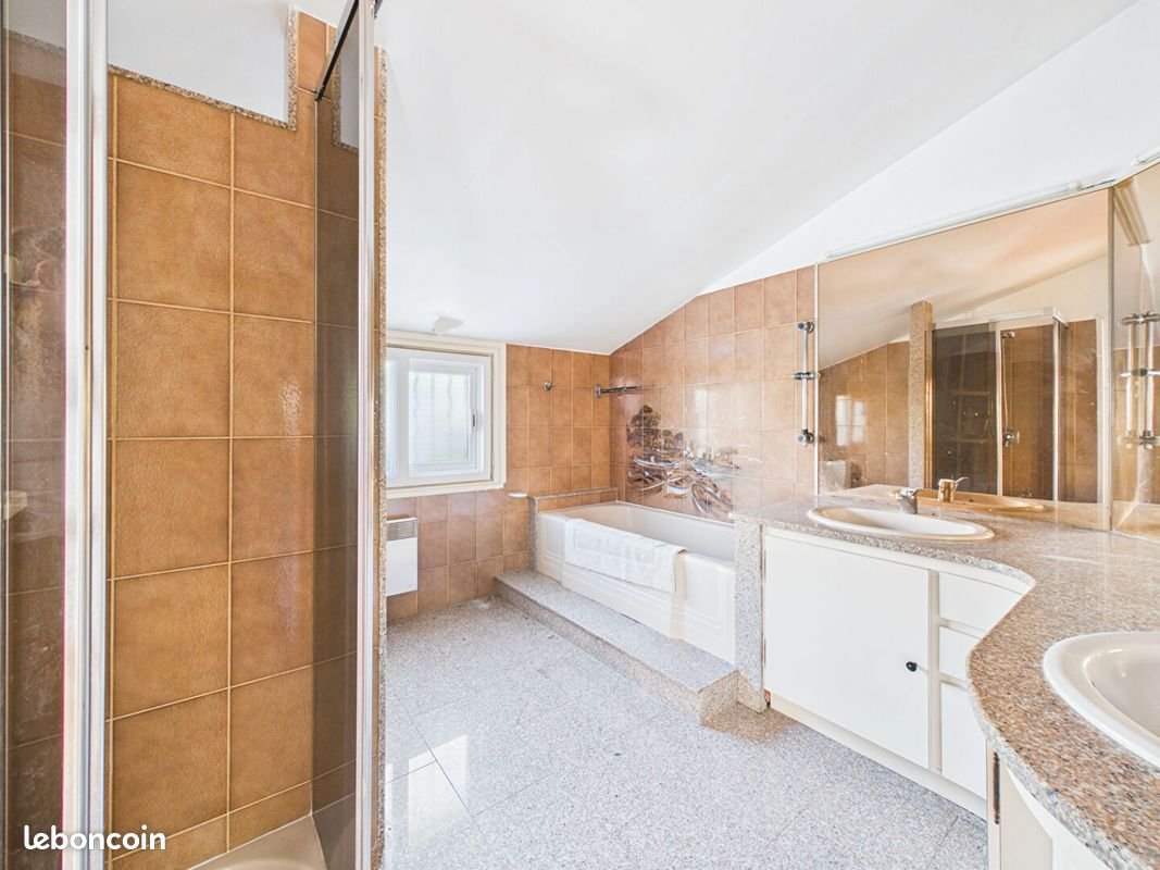 Maison à vendre, 190m², San-Martino-di-Lota