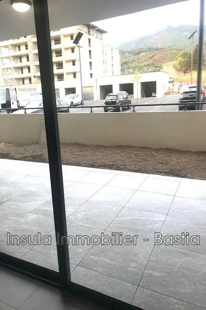 Appartement à louer, 64m², Borgo