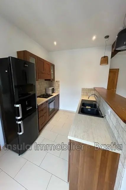 Appartement à louer, 53m², Corte