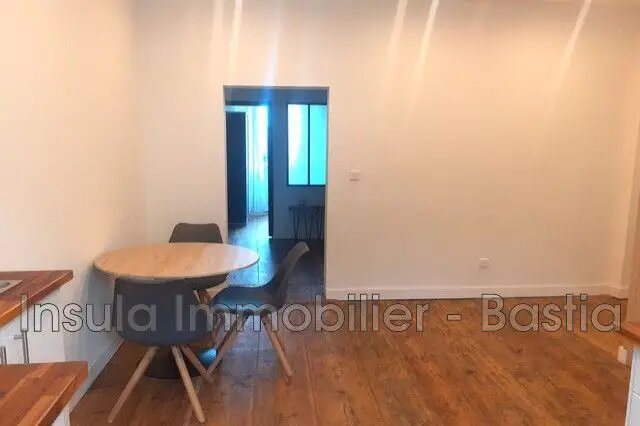 Appartement à louer, 39m², Corte