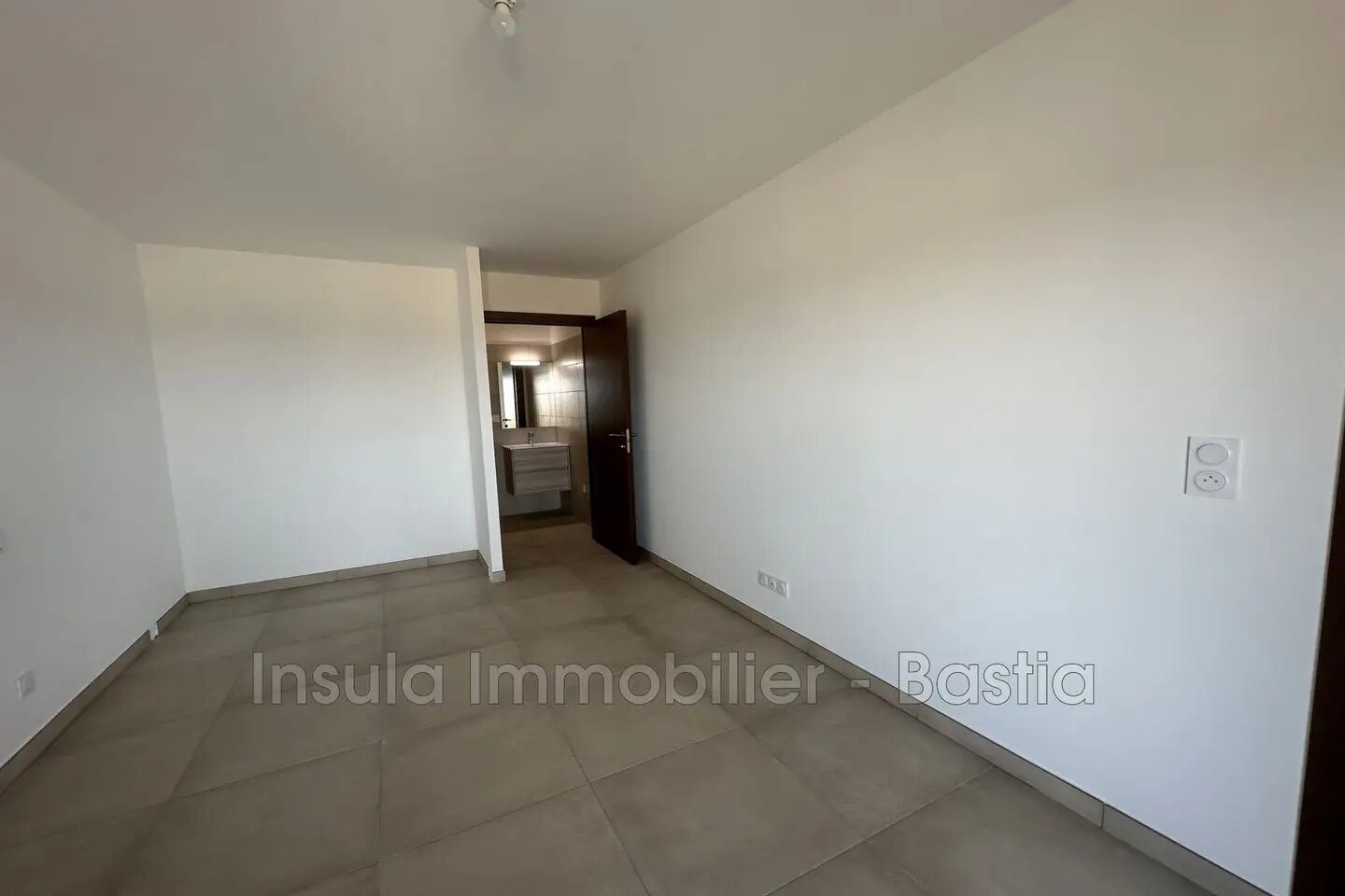 Appartement à louer, 47m², Pruno