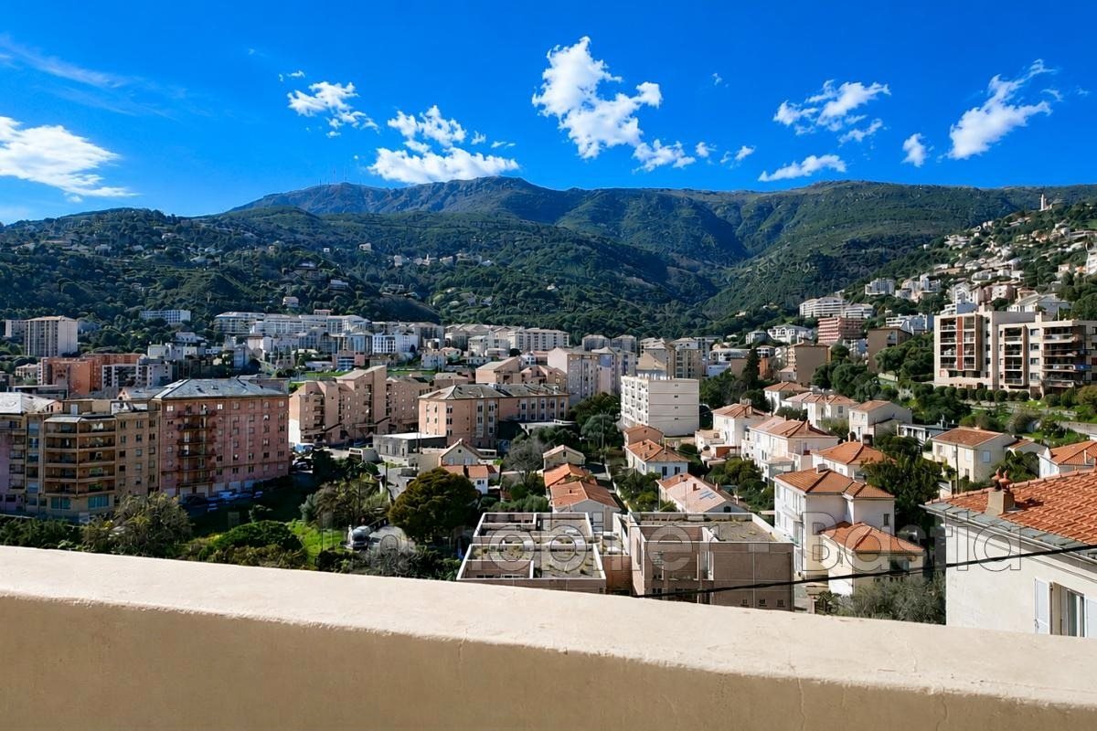Appartement à vendre, 107m², Bastia