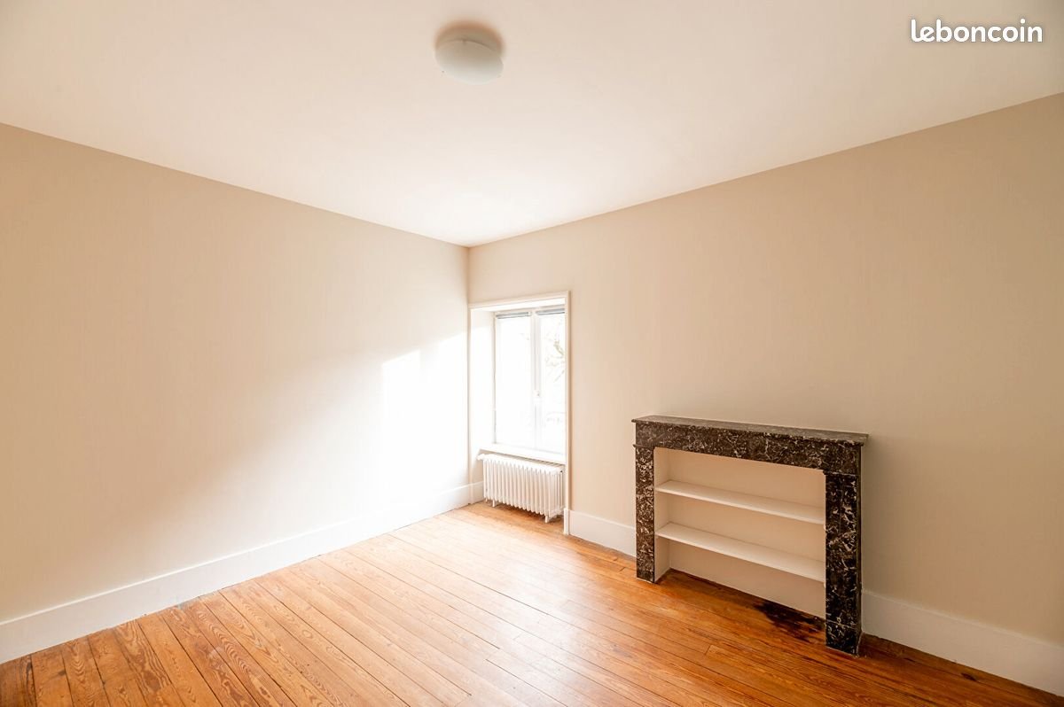 Maison à louer, 142m², Lugny