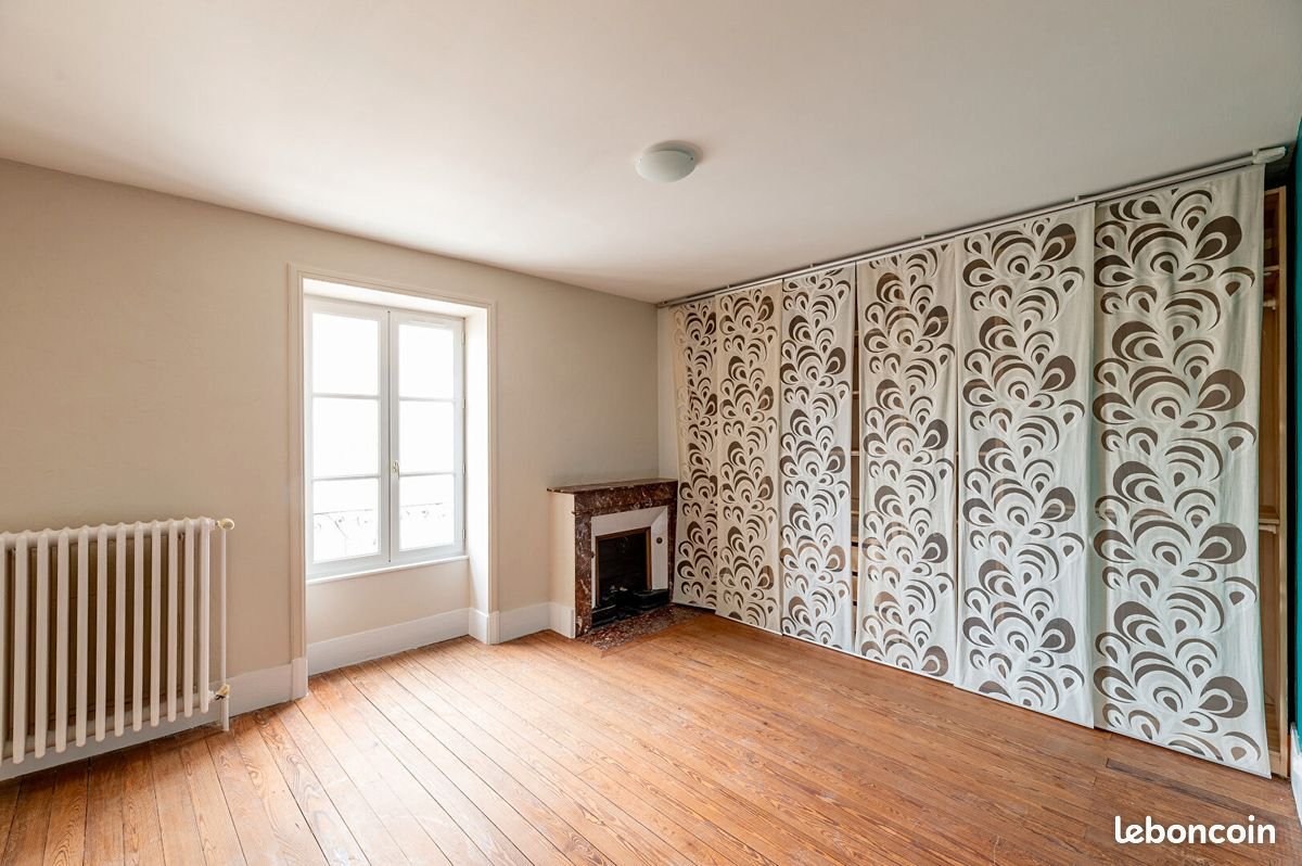 Maison à louer, 142m², Lugny