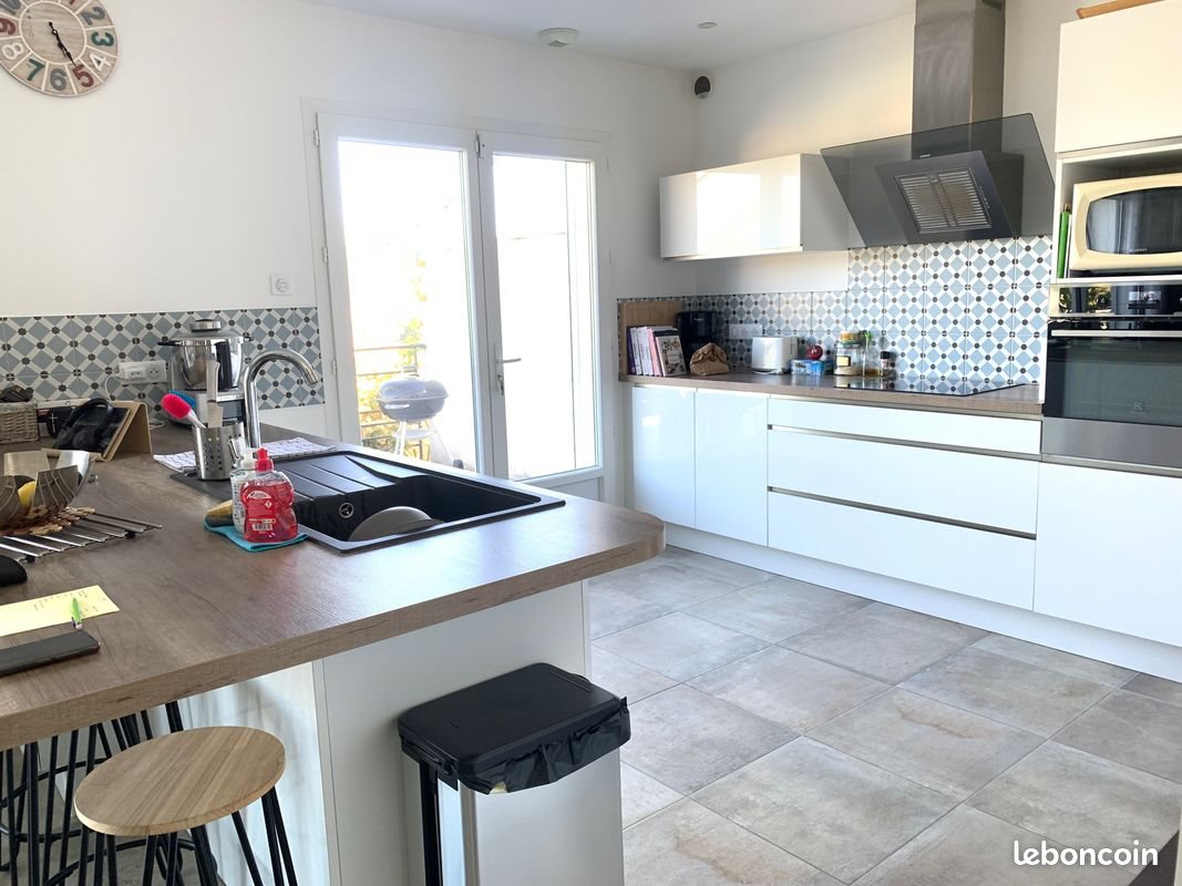 Maison à vendre, 117m², Peyruis