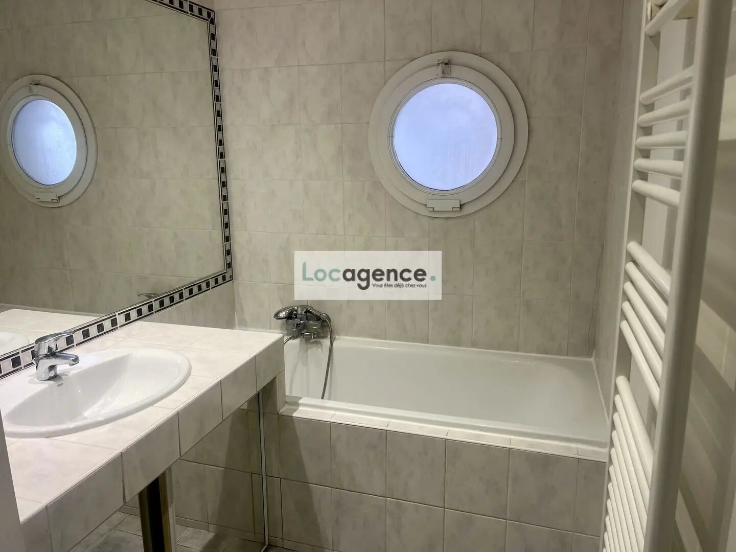 Appartement à louer, 40m², Mandelieu-la-Napoule