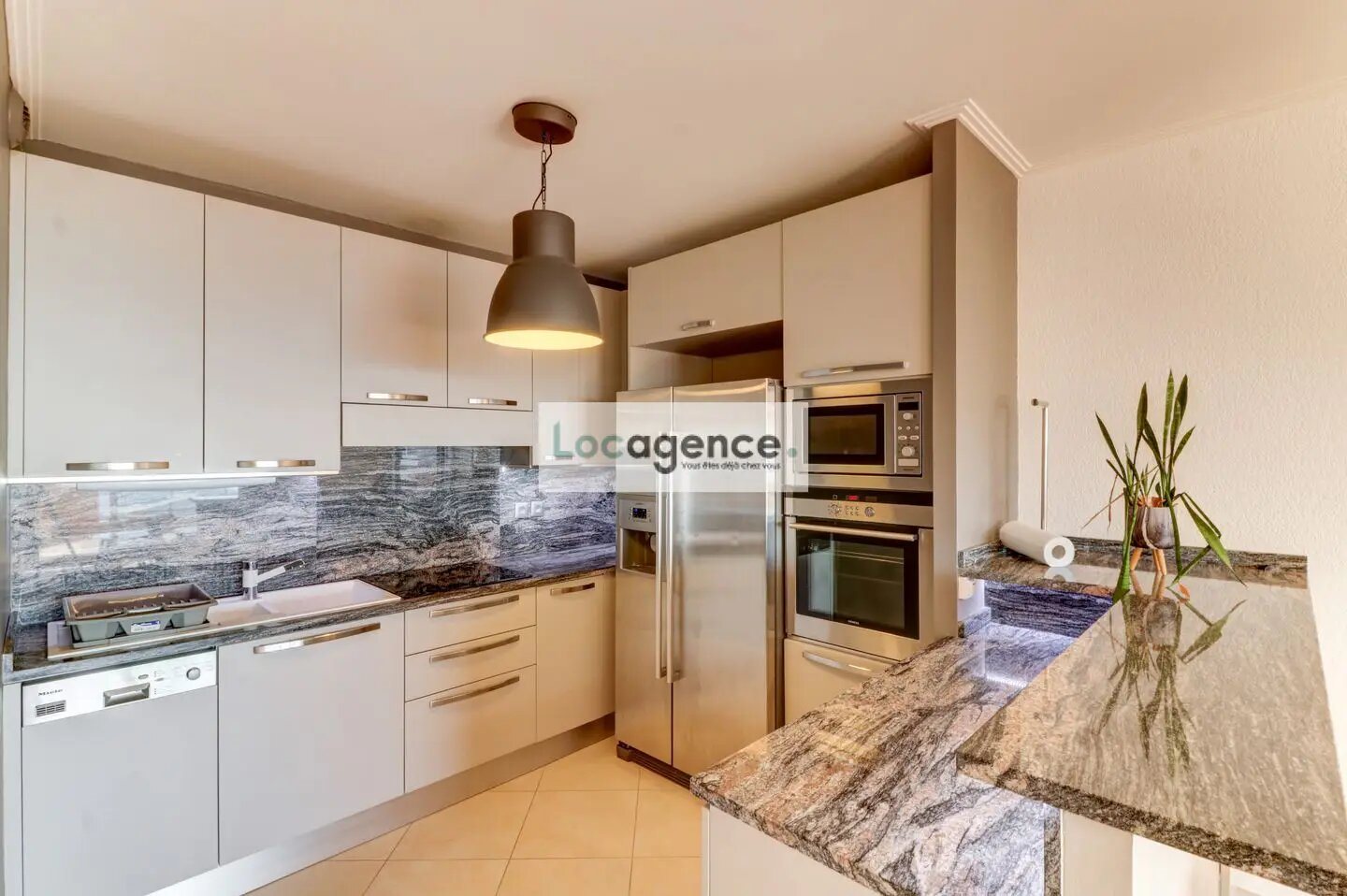 Appartement à louer, 58m², Mandelieu-la-Napoule