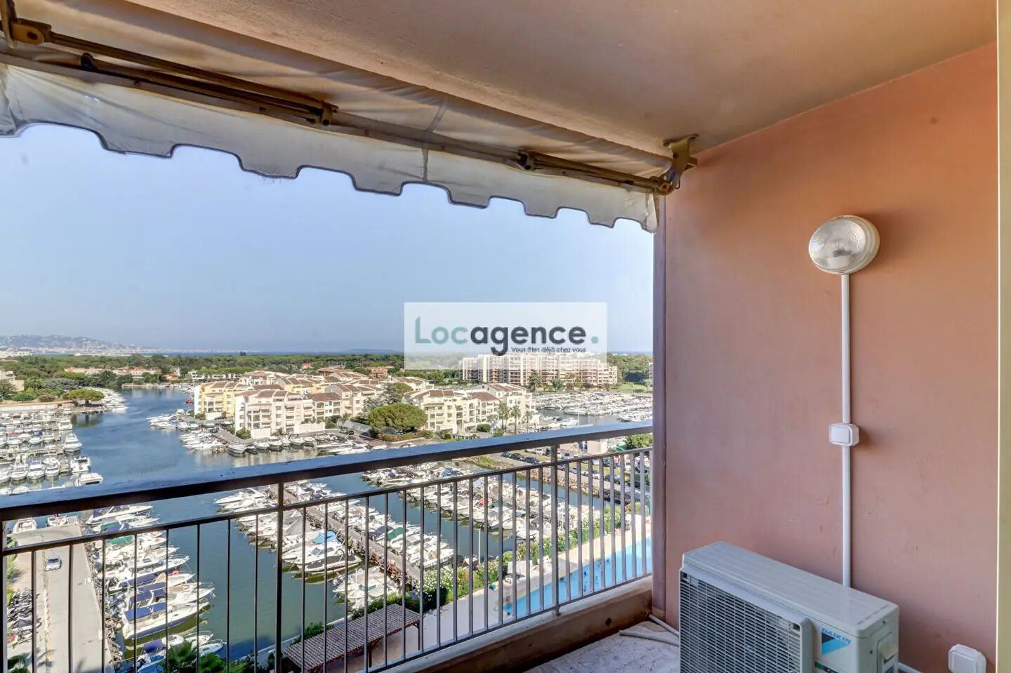 Appartement à louer, 28m², Mandelieu-la-Napoule