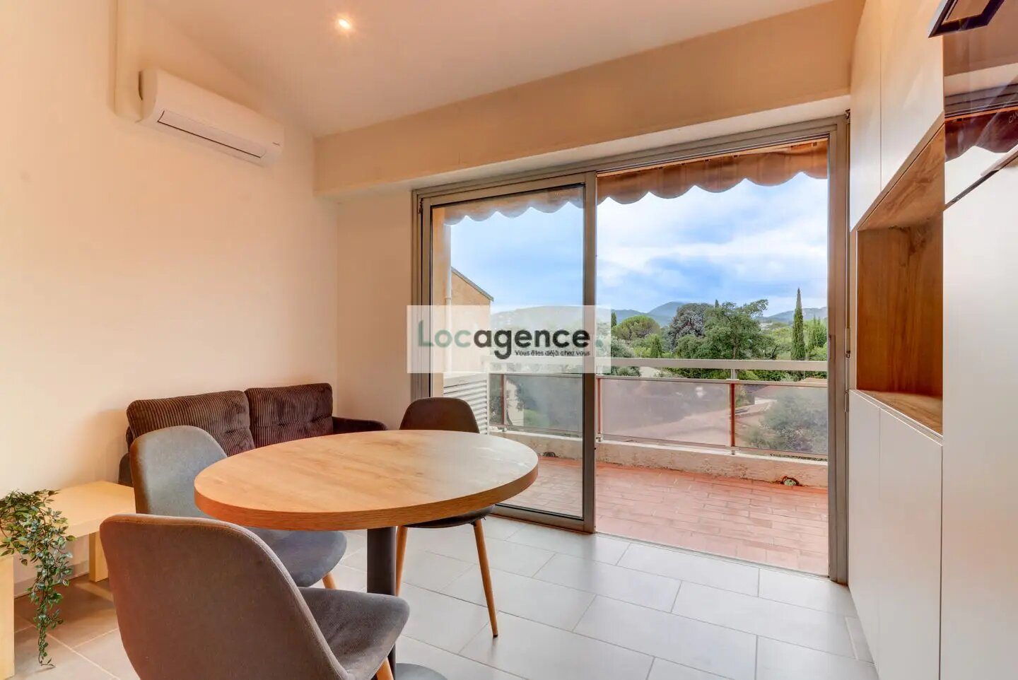 Appartement à louer, 30m², Mandelieu-la-Napoule