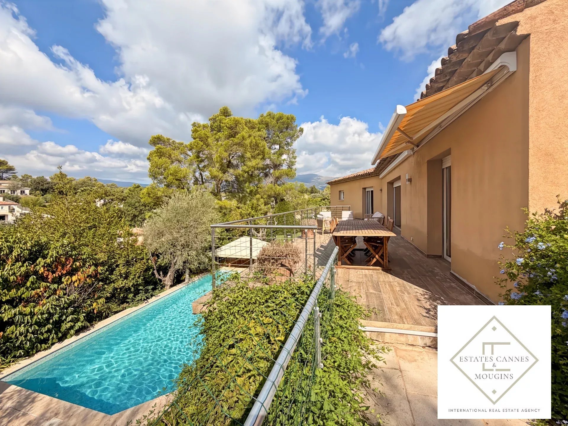 Maison à louer, 430m², Roquefort-les-Pins