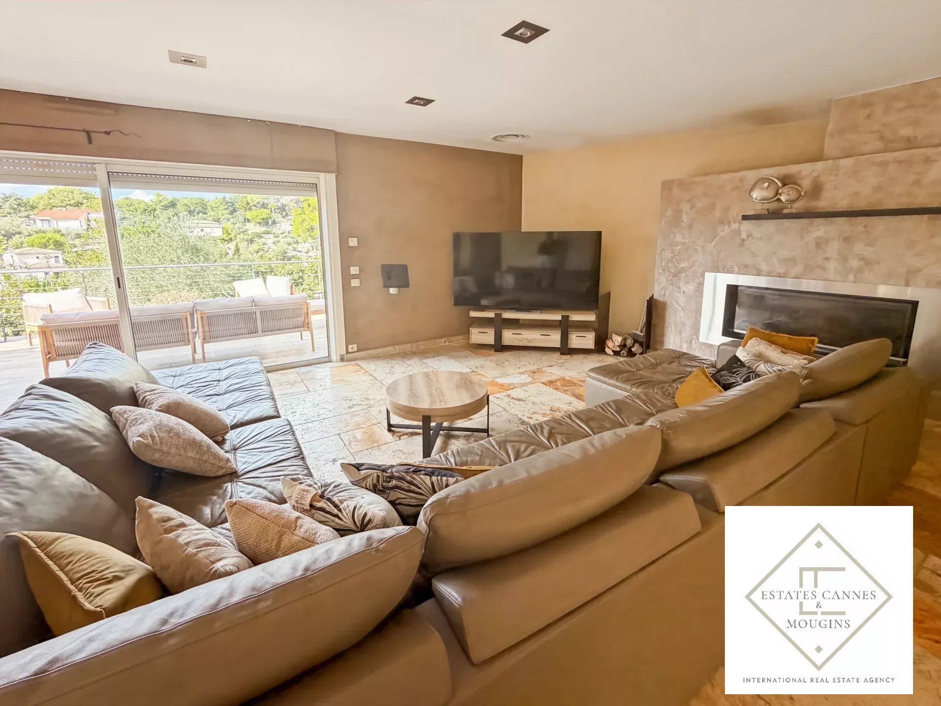 Maison à louer, 430m², Roquefort-les-Pins