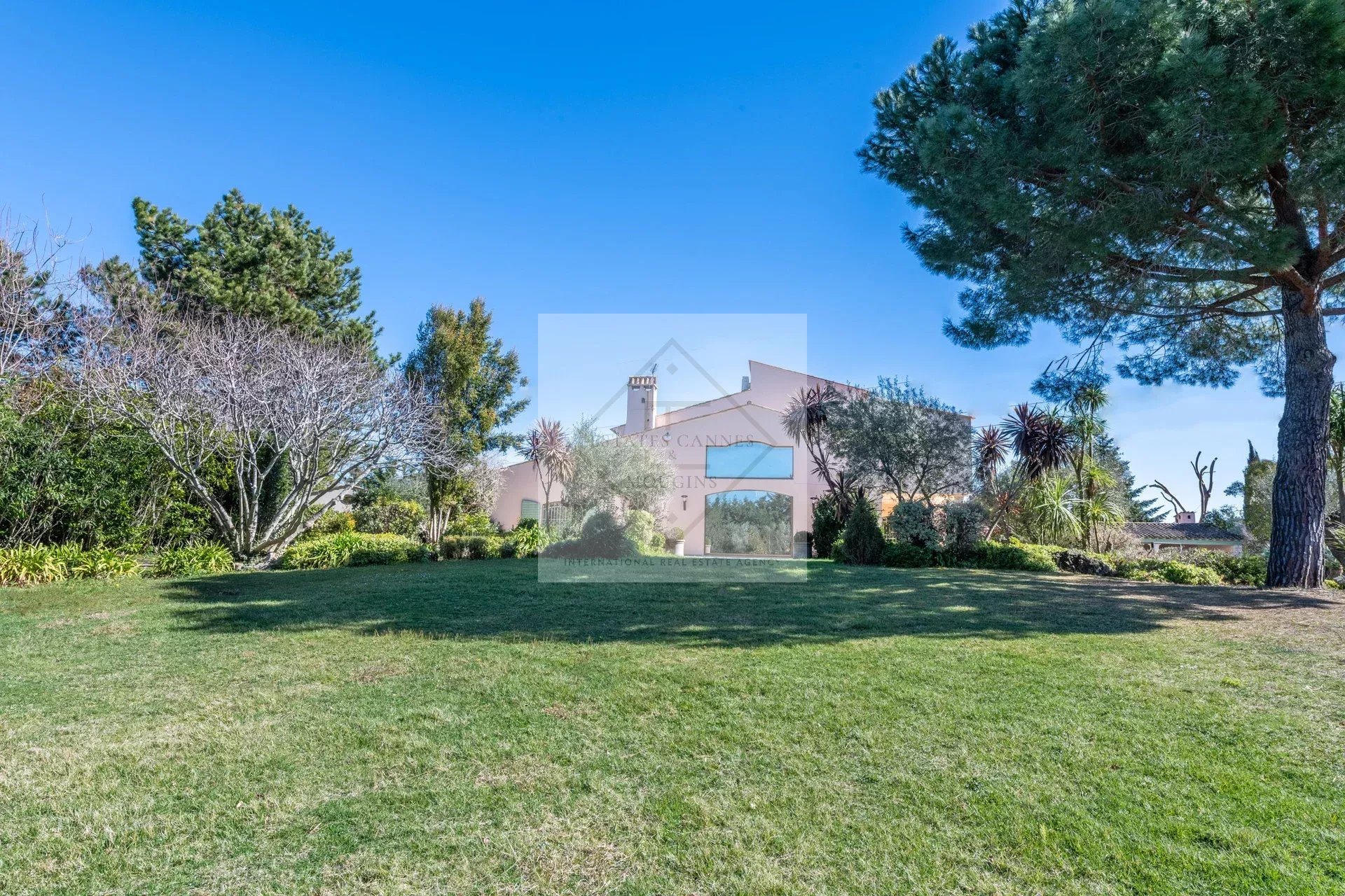 Maison à vendre, 680m², Mougins
