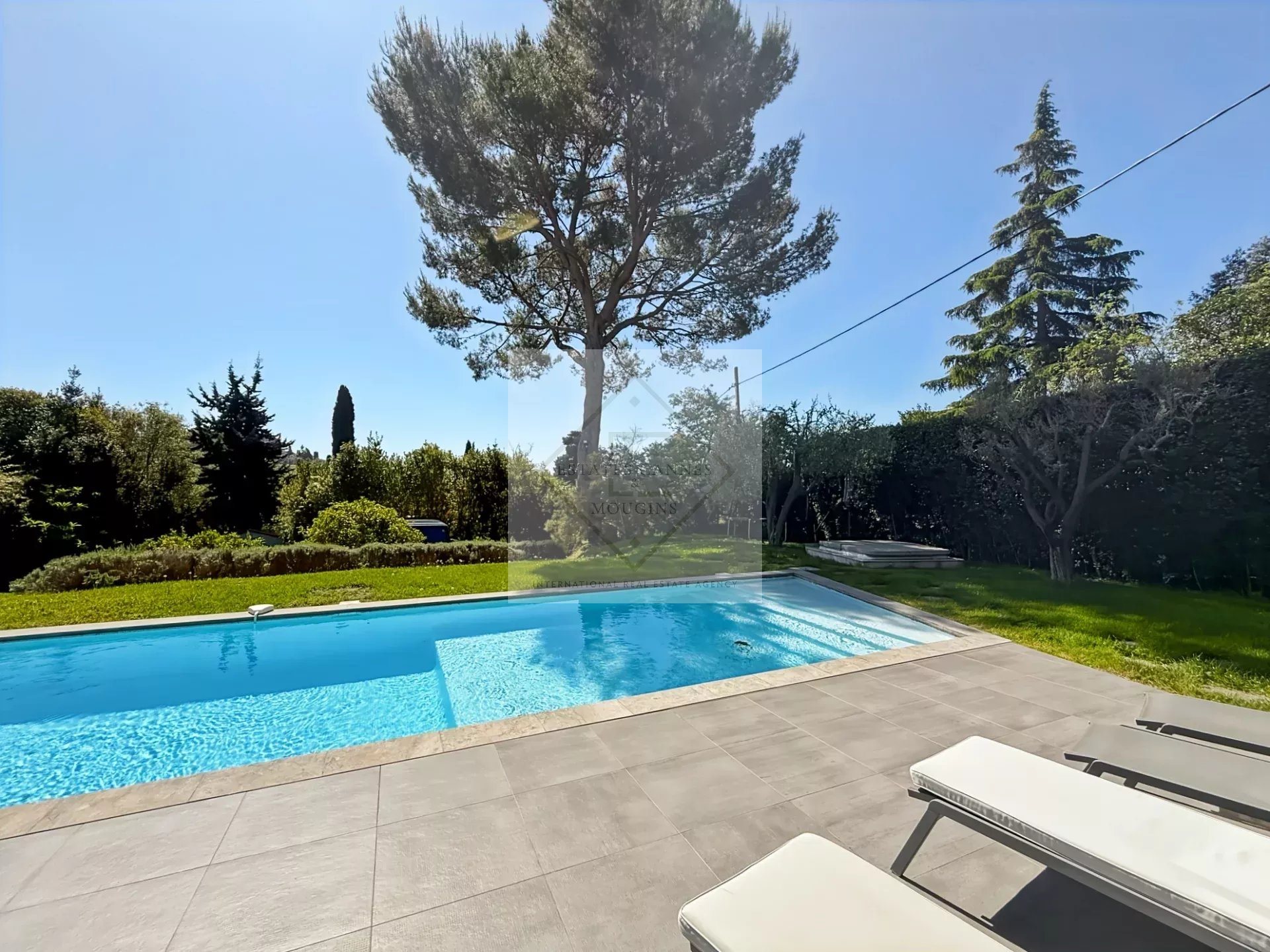 Maison à louer, 200m², Mougins