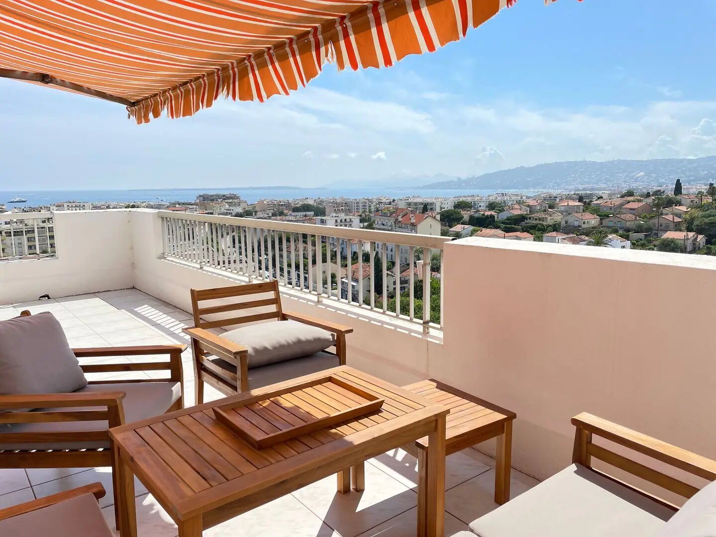 Appartement à louer, 74m², Antibes