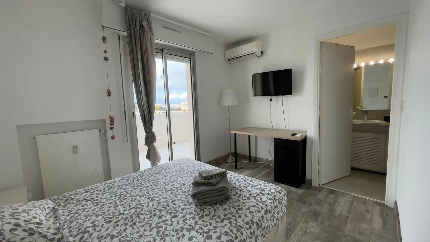 Appartement à louer, 74m², Antibes
