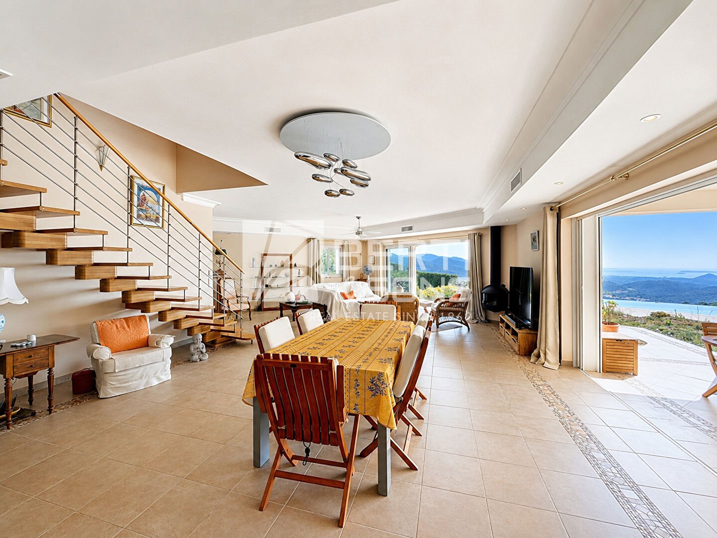 Maison à vendre, 212m², Les Adrets-de-l'Estérel