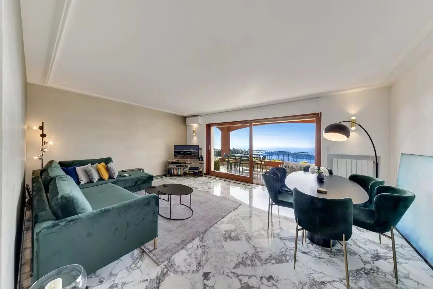 Appartement à louer, 78m², Eze