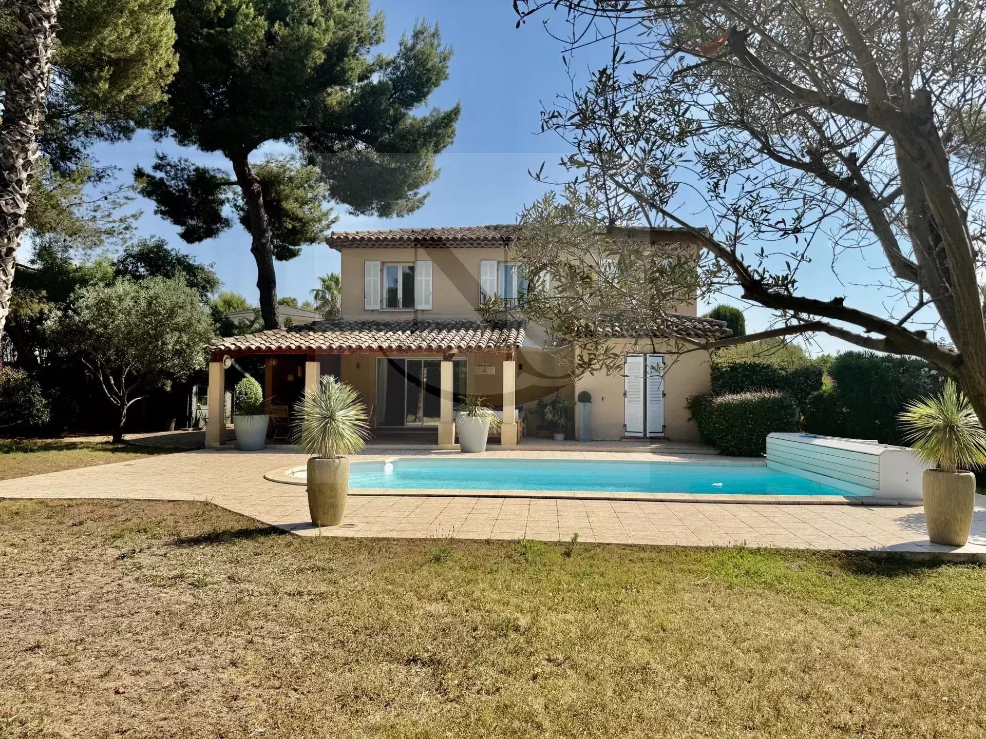 Maison à vendre, 151m², Velaux