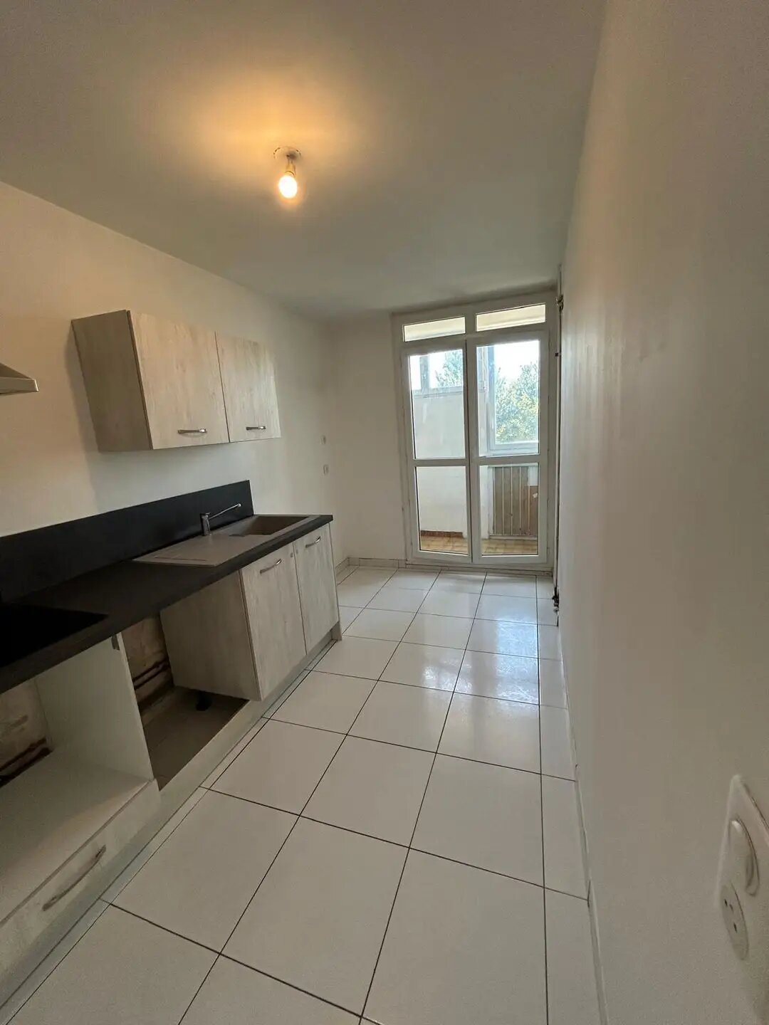 Appartement à louer, 63m², Marignane