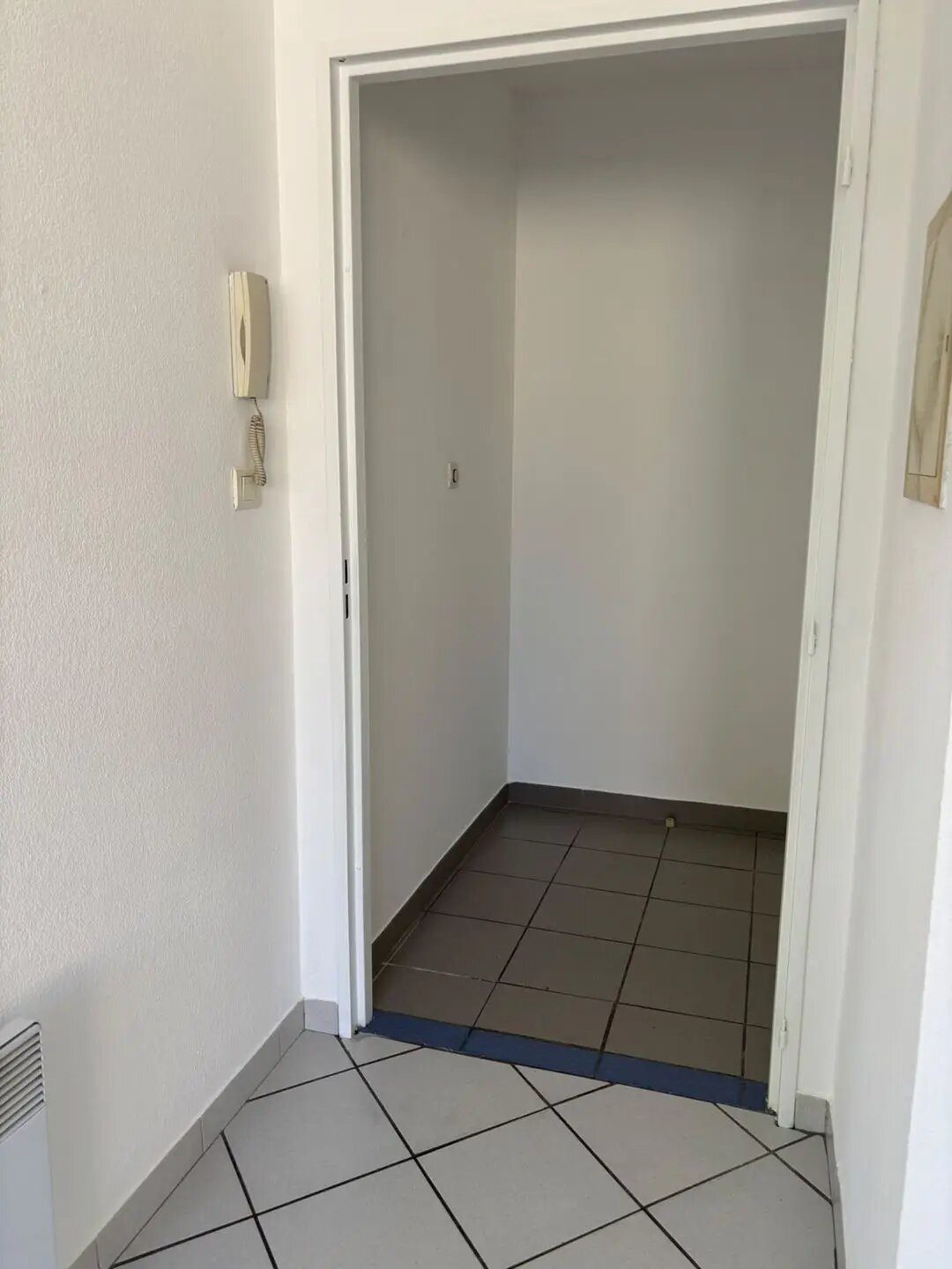 Appartement à louer, 36m², Marignane