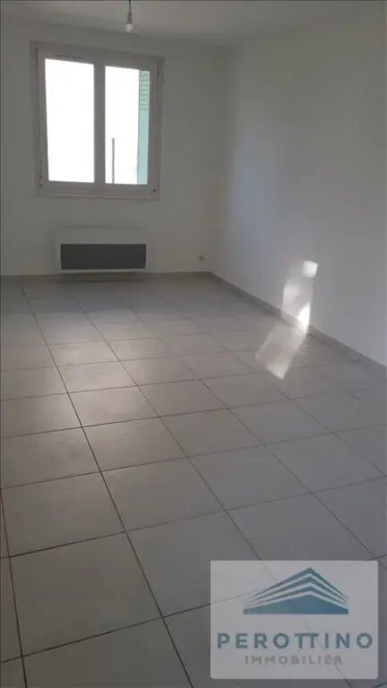 Appartement à louer, 40m², Trets